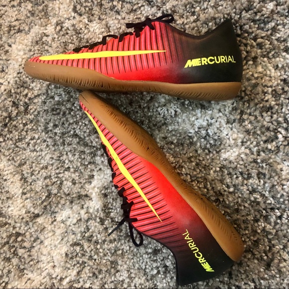 Nike Mercurial Vapor Indoor Soccer Shoes - Picture 5 of 5
